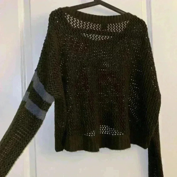 Top - Picture 4 of 4